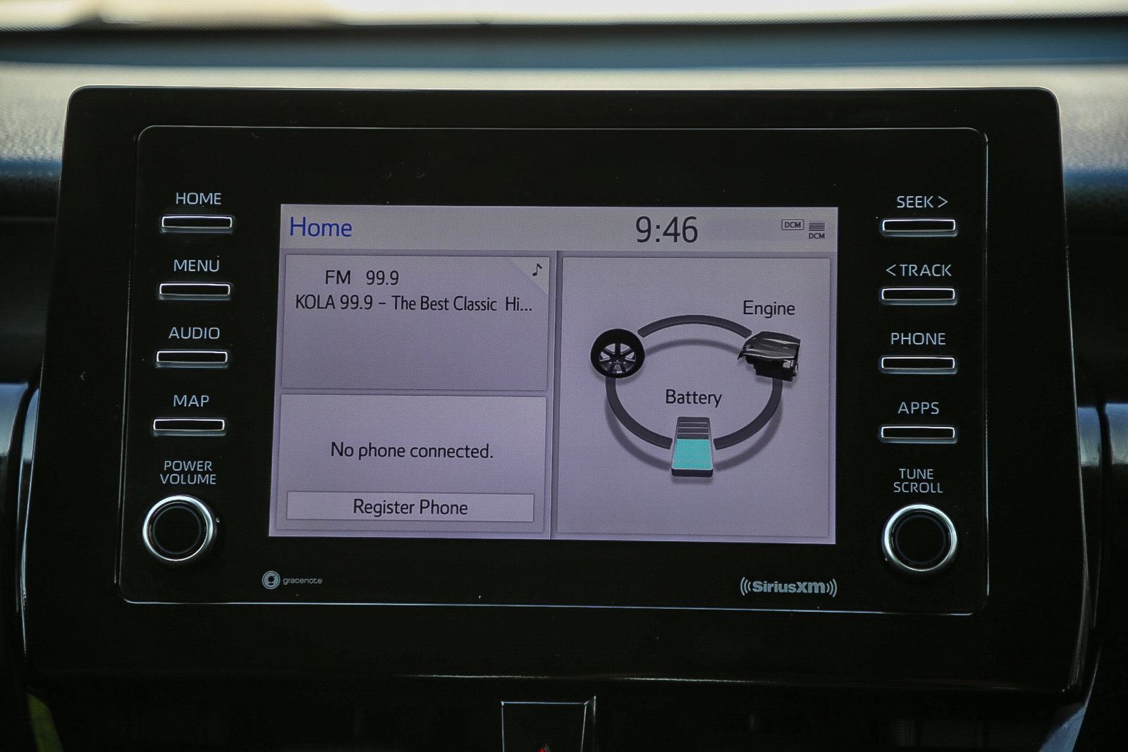 2024 Toyota Camry Hybrid SE photo 13