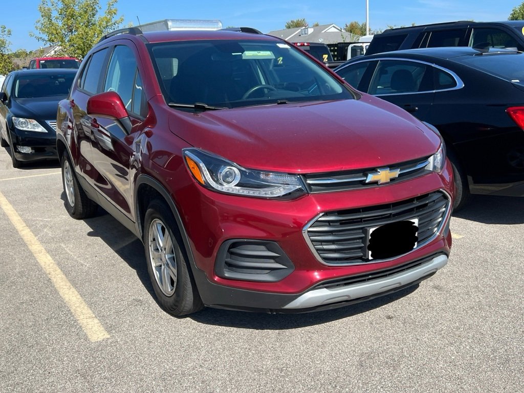 2021 Chevrolet Trax LT photo 2
