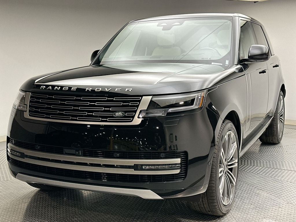 2026 Land Rover Range Rover SE's photo