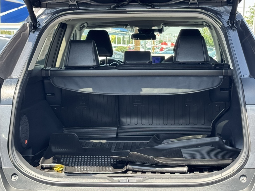 2024 Toyota RAV4 Hybrid XLE Premium photo 25
