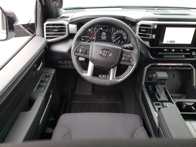 2025 Toyota Tundra SR5 CrewMax photo 14