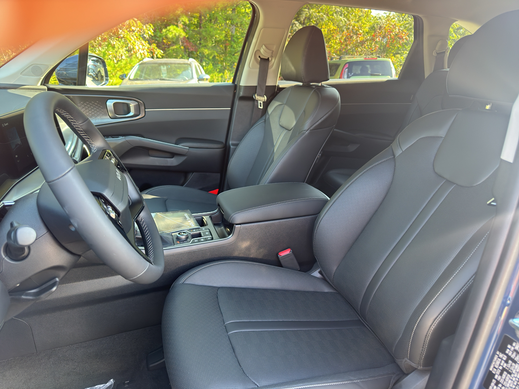2026 Kia Sorento S photo 7