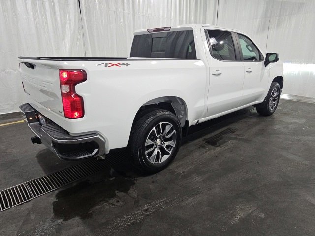 2022 Chevrolet Silverado 1500 LT photo 3