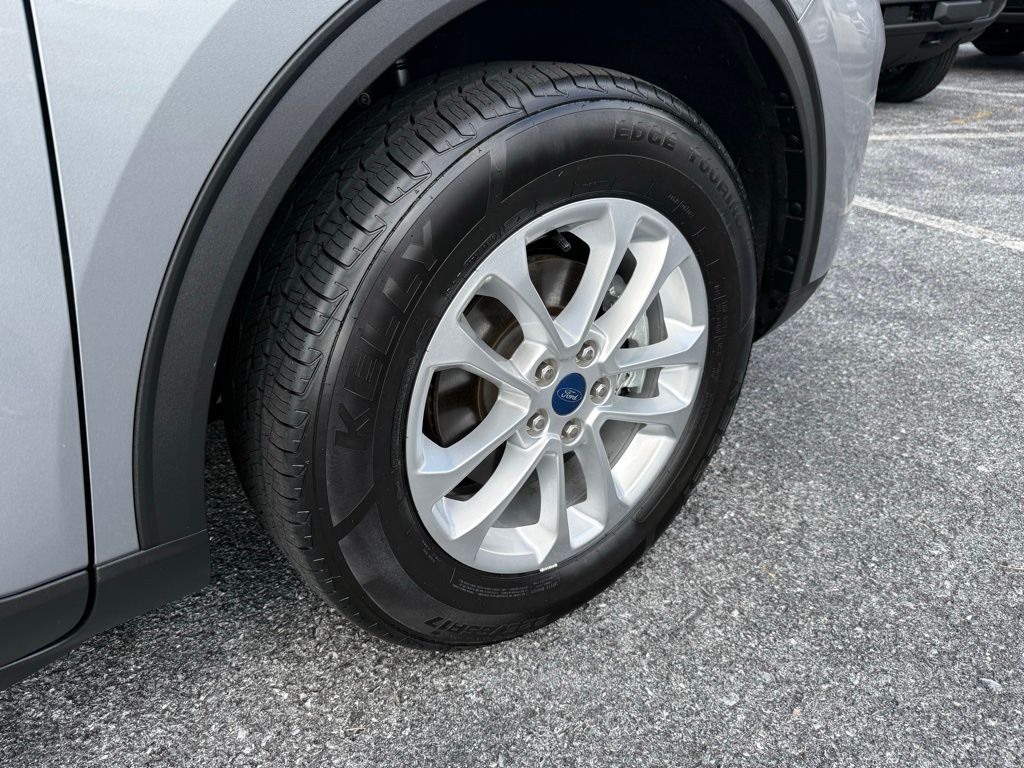 2022 Ford Escape SE photo 9