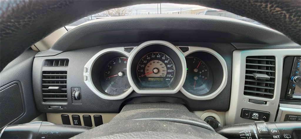 2003 Toyota 4Runner SR5 photo 4