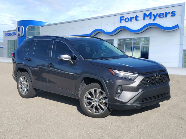 2023 Toyota RAV4 XLE Premium's photo