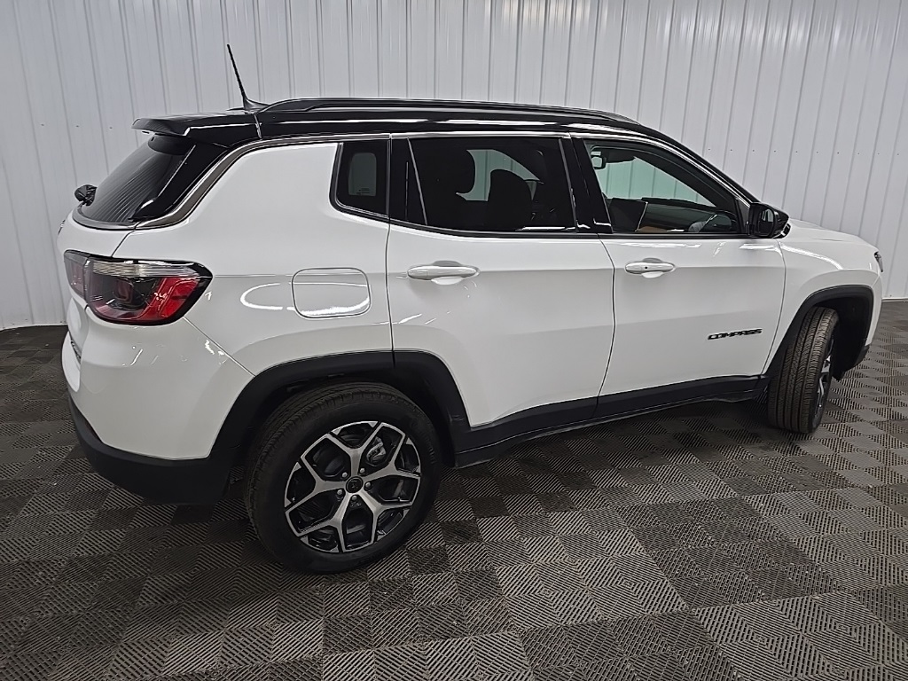 2025 Jeep Compass Limited photo 3