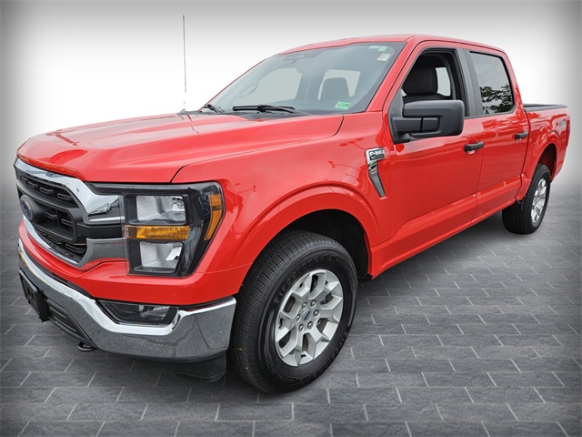 2023 Ford F-150 XLT photo 3