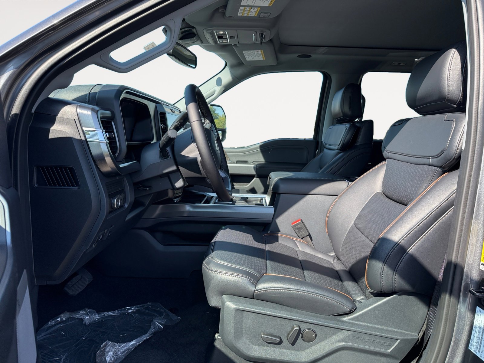 2025 Ford F-250 Lariat photo 10