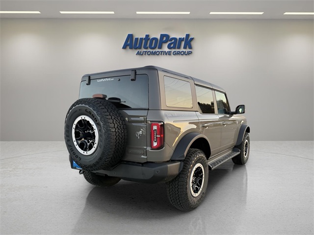 2025 Ford Bronco Outer Banks photo 3