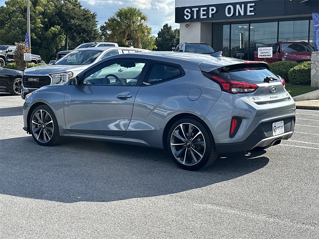 2021 Hyundai Veloster 2.0L Premium photo 5