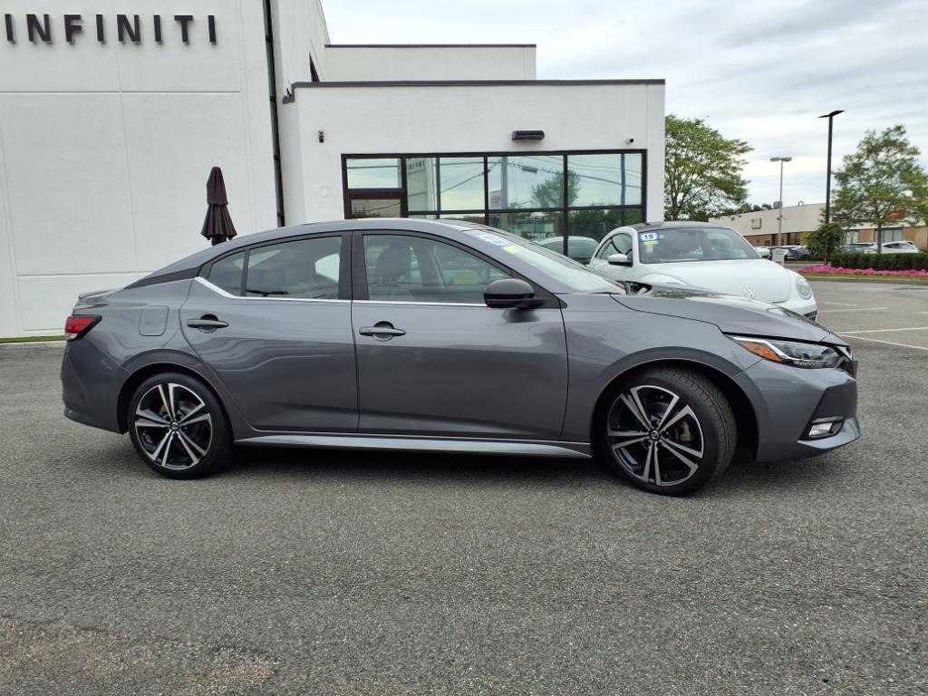 2022 Nissan Sentra SR photo 4