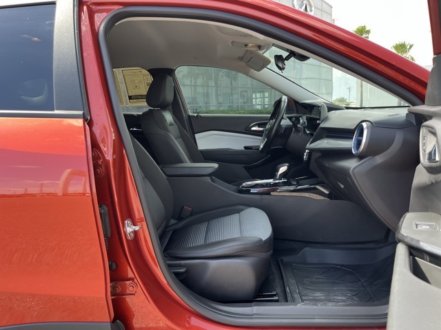 2024 Chevrolet Trax LT photo 22