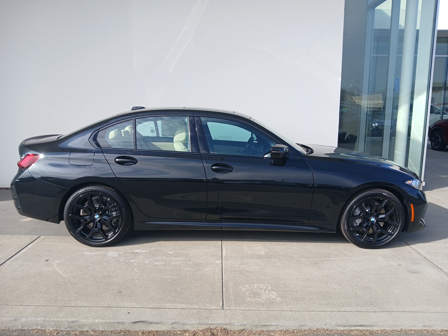 2025 Bmw 330i photo 2