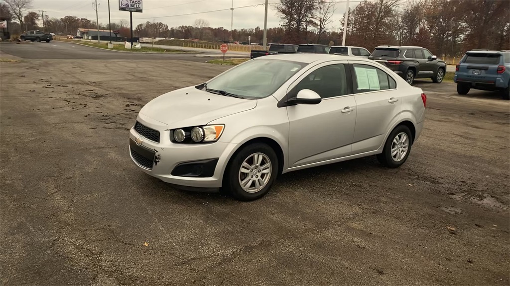 2015 Chevrolet Sonic LT photo 4