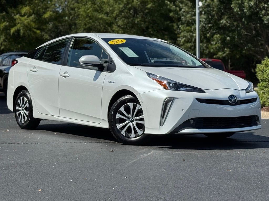 2022 Toyota Prius XLE AWD-e photo 2