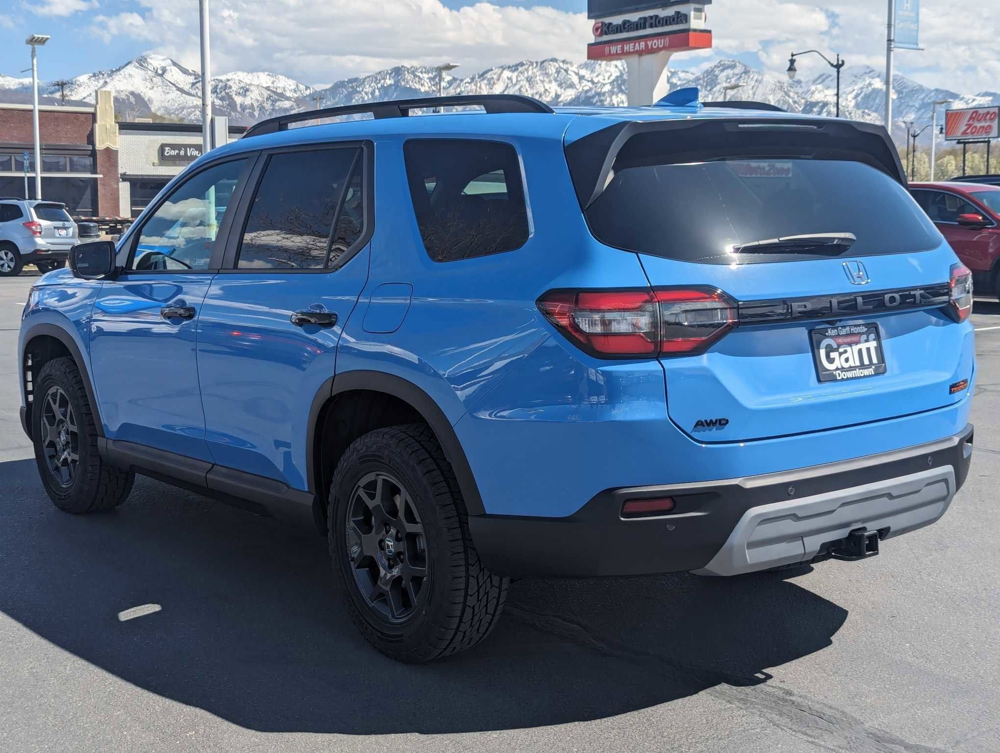 2025 Honda Pilot TrailSport photo 4