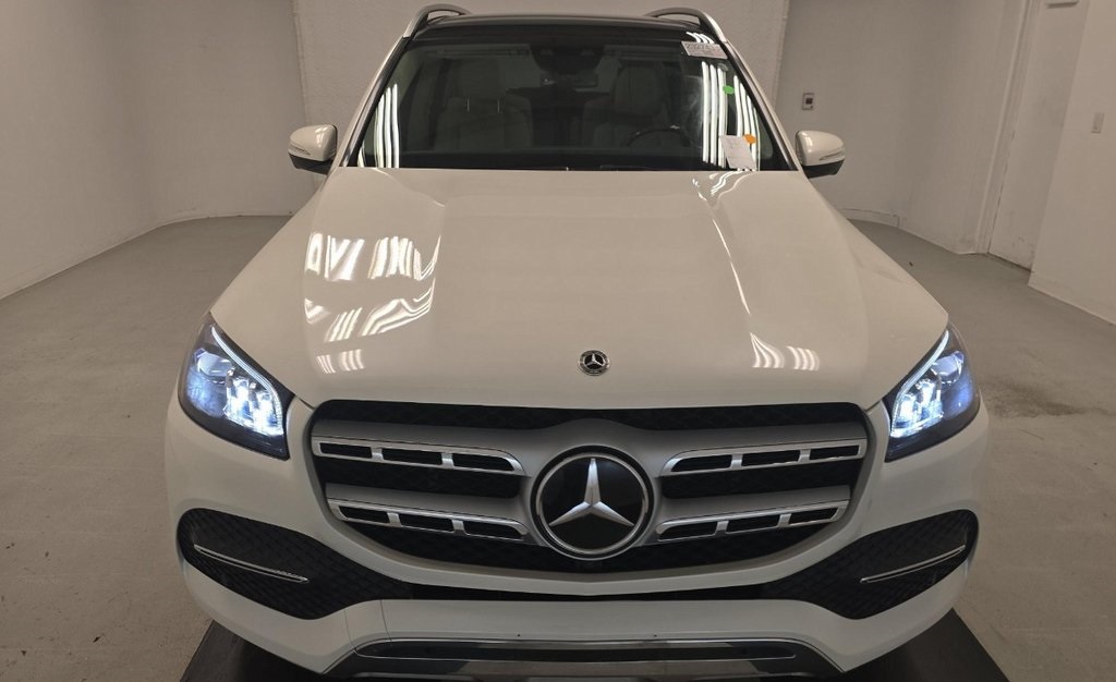2022 Mercedes Benz GLS 450 4MATIC photo 2