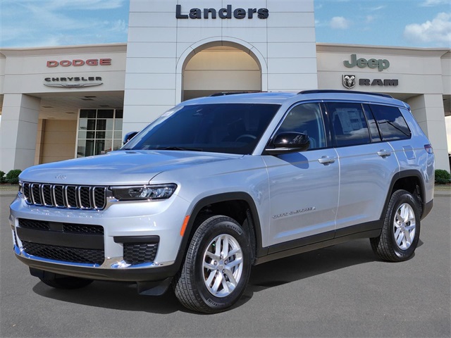 2025 Jeep Grand Cherokee L Laredo's photo