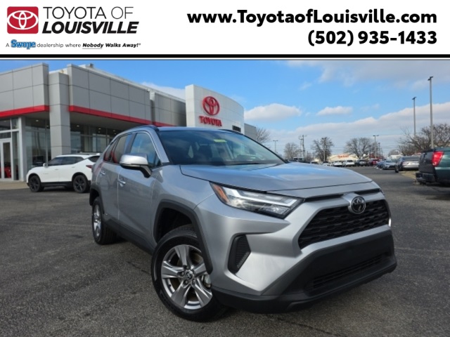 2025 Toyota RAV4 XLE's photo