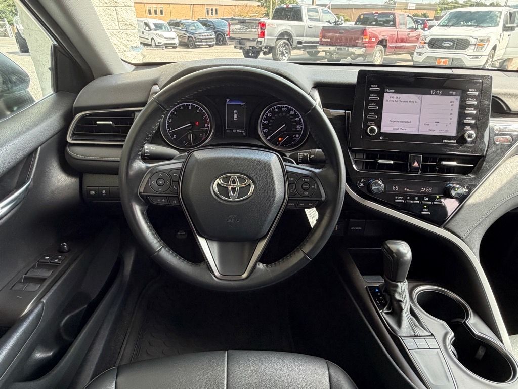 2022 Toyota Camry SE photo 14