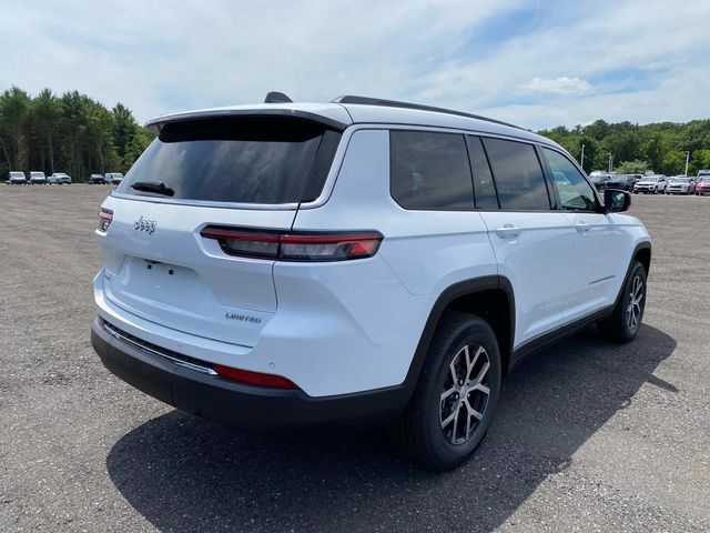 2025 Jeep Grand Cherokee Limited photo 3