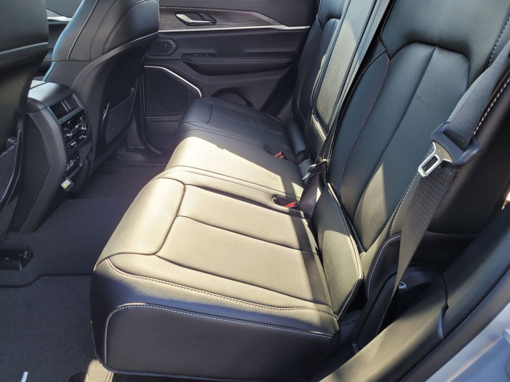2023 Jeep Grand Cherokee 4xe Base photo 6