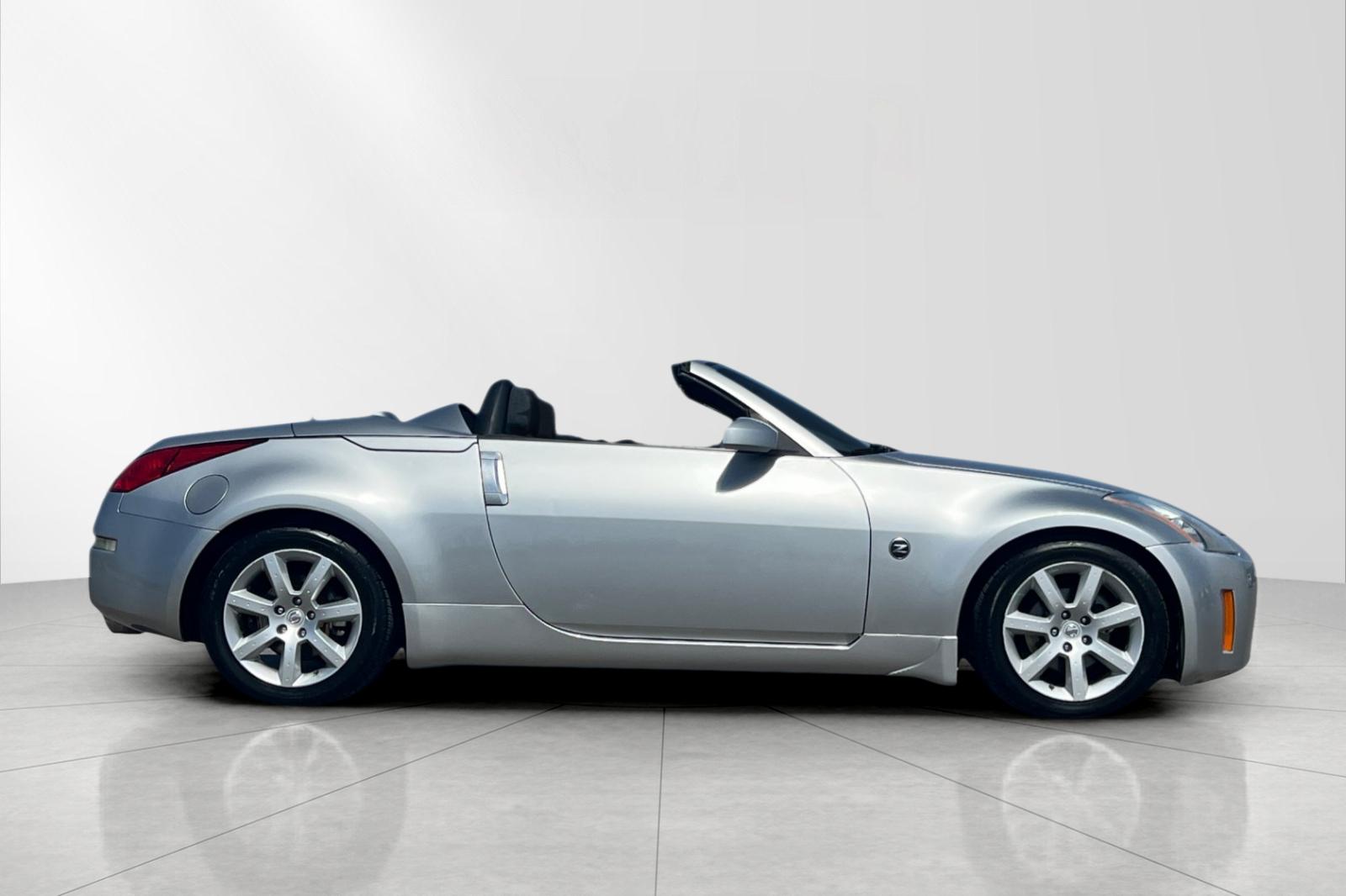 2004 Nissan 350Z Enthusiast photo 3