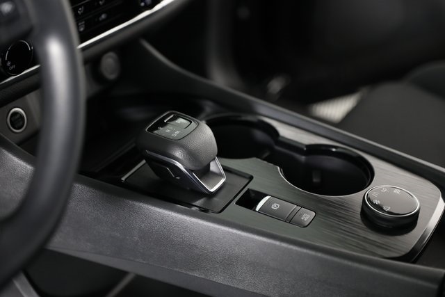 2023 Nissan Rogue S photo 13