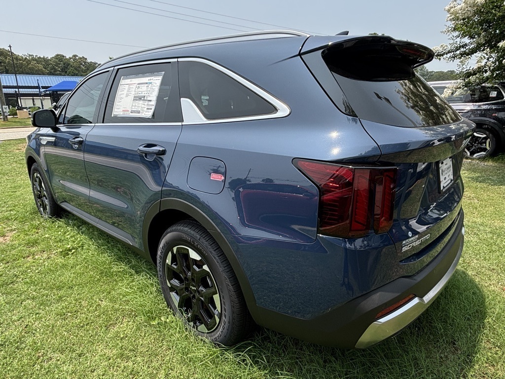 2025 Kia Sorento S photo 5