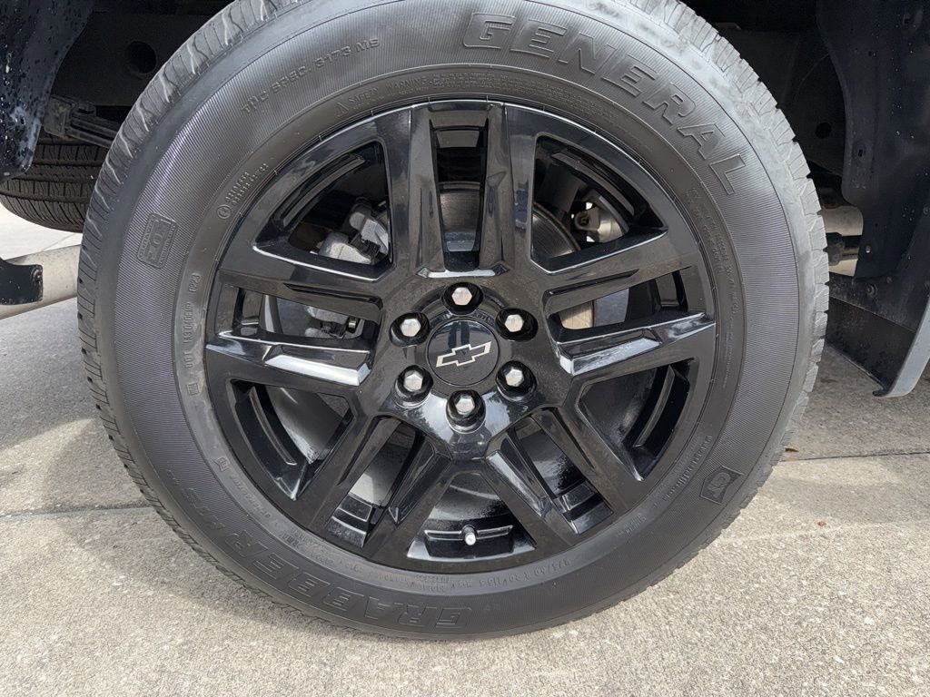 2023 Chevrolet Silverado 1500 Custom photo 35