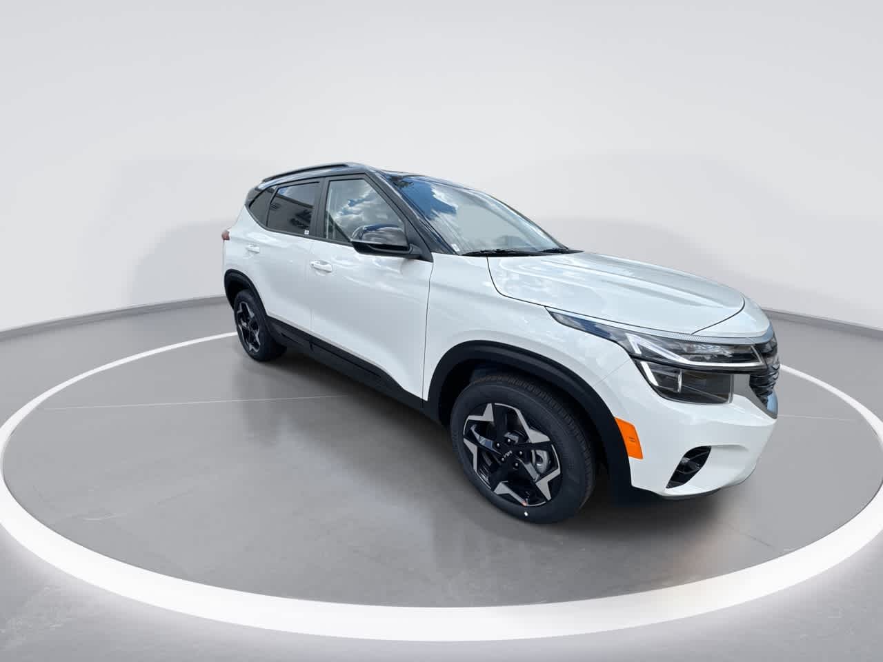2026 Kia Seltos S photo 2