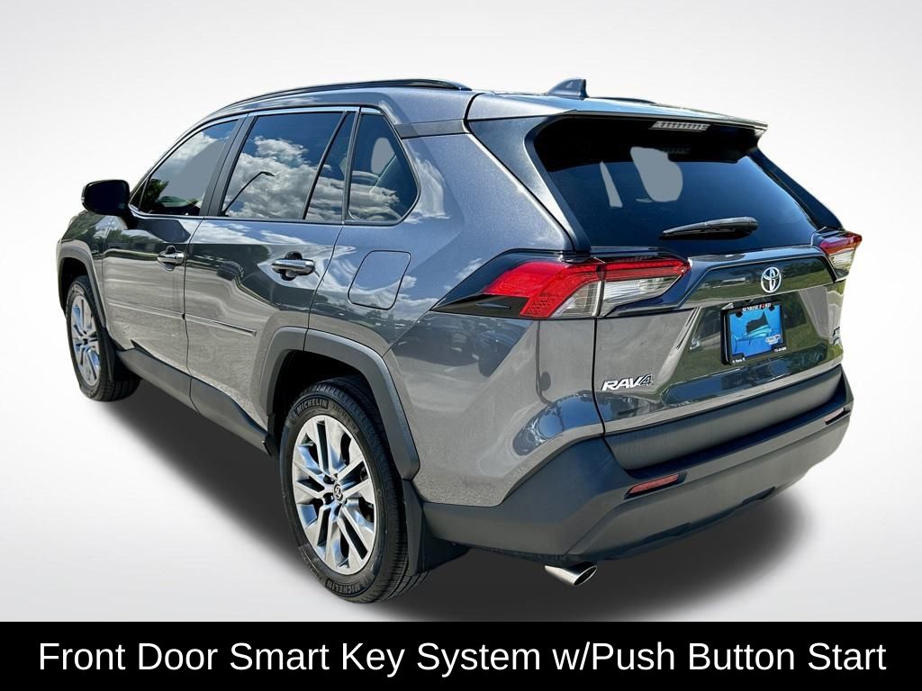 2023 Toyota RAV4 XLE Premium photo 4