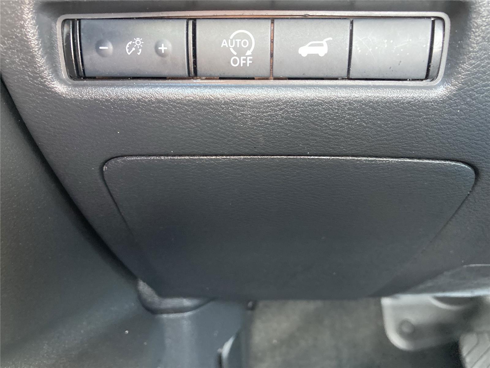 2024 Nissan Rogue SV photo 17