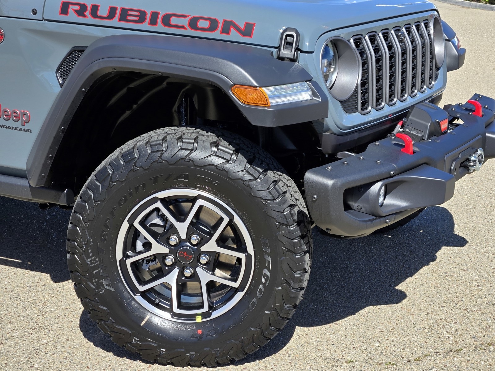2025 Jeep Wrangler Rubicon photo 3