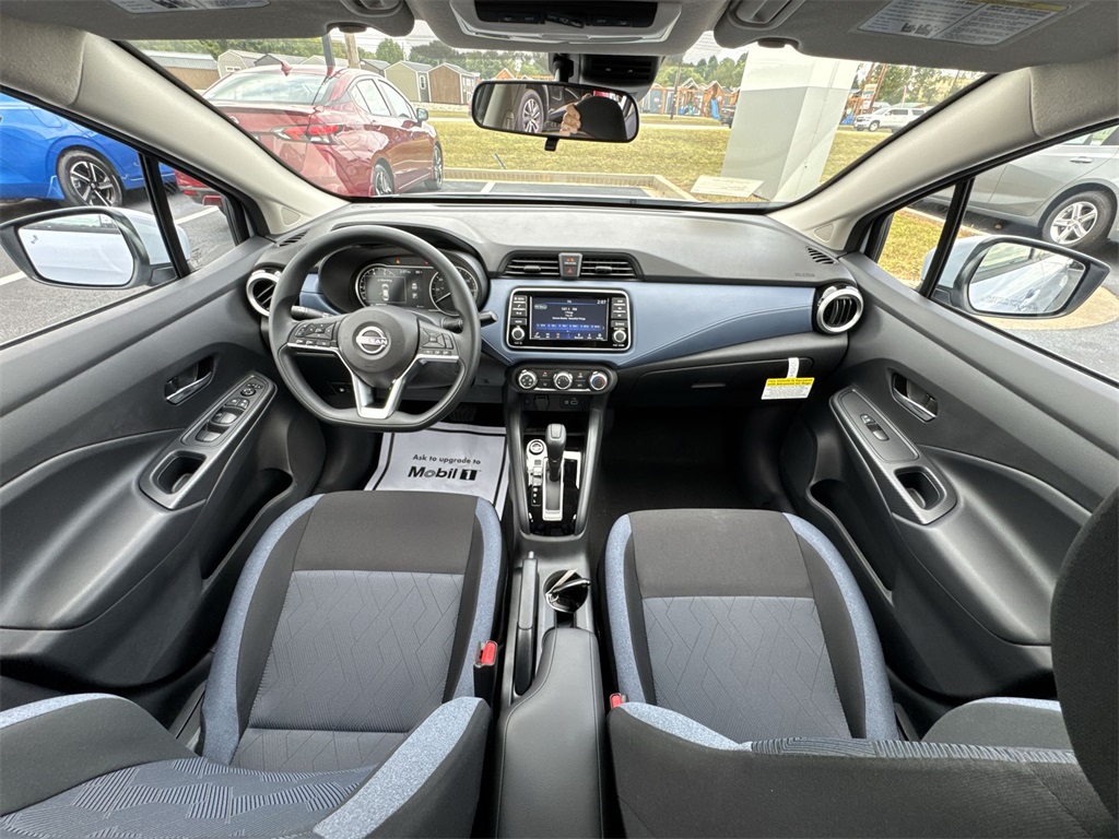 2025 Nissan Versa 1.6 SV photo 20