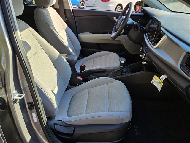 2022 Kia Rio S photo 14
