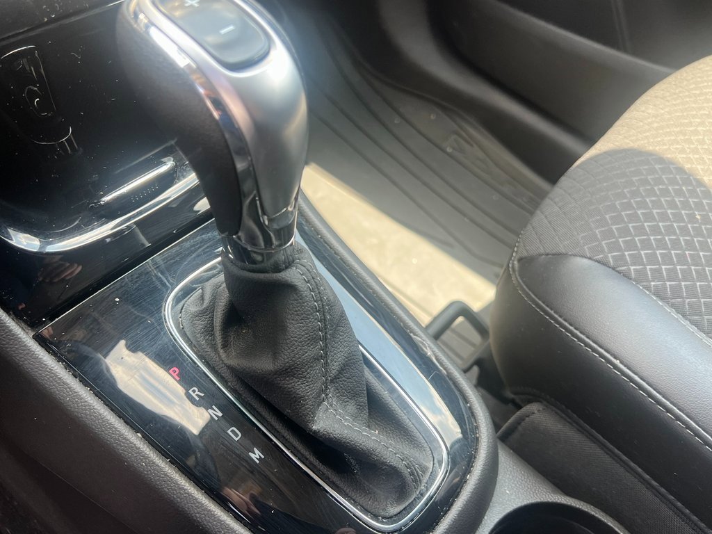 2022 Buick Encore Preferred photo 13