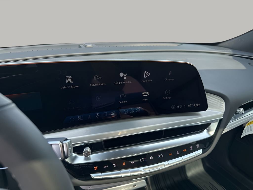 2025 Cadillac Lyriq Sport photo 29