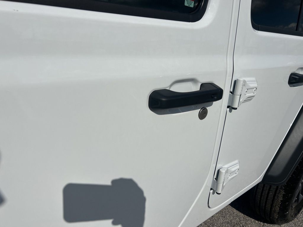 2025 Jeep Wrangler Sport S photo 21