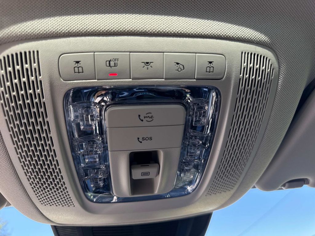 2026 Mercedes Benz GLS 450 4MATIC photo 22