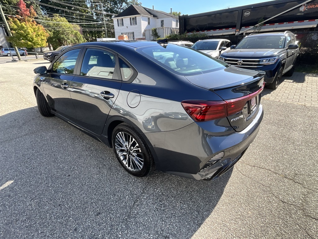 2023 Kia Forte GT-Line photo 4