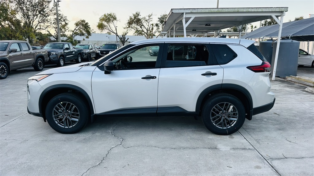 2025 Nissan Rogue S photo 3