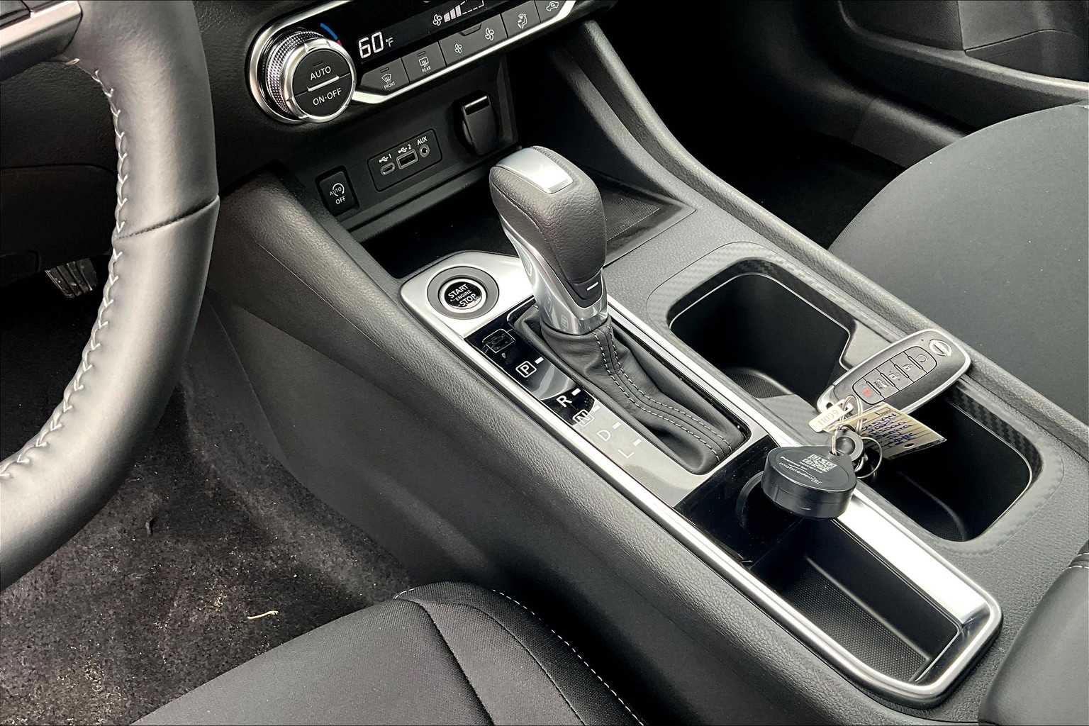 2025 Nissan Sentra SV photo 10