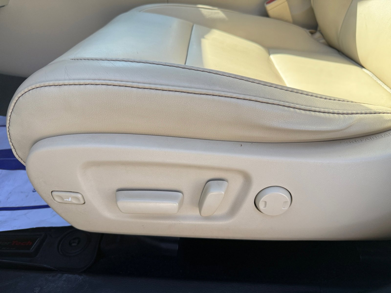 2017 Toyota Highlander XLE photo 25