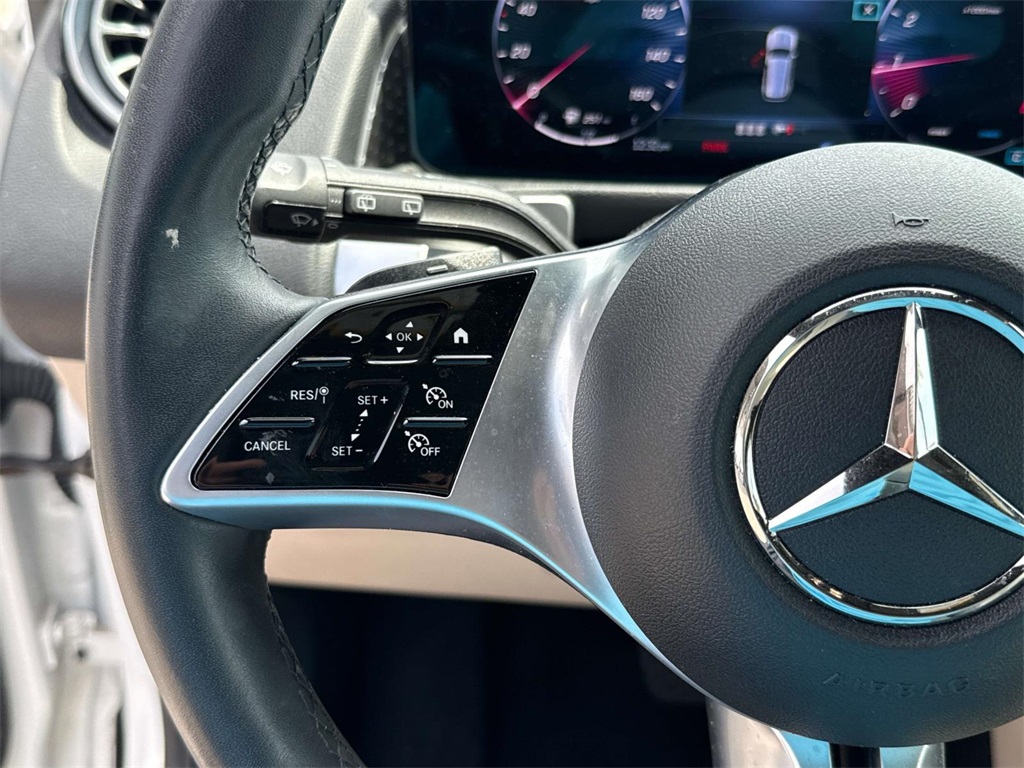 2025 Mercedes Benz GLB 250 photo 21