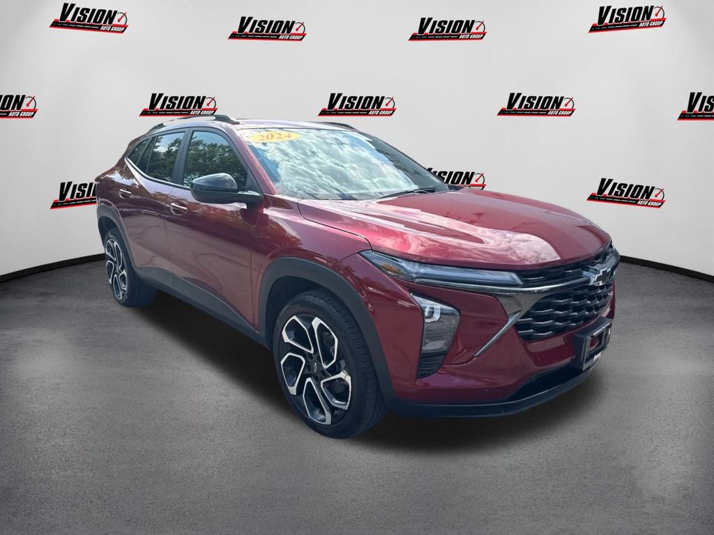 2024 Chevrolet Trax photo 3