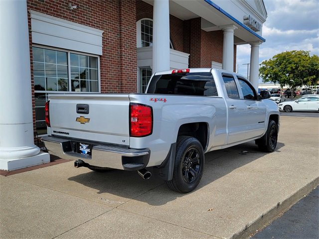 2015 Chevrolet Silverado 1500 LT photo 2