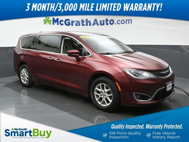 2020 Chrysler Pacifica Touring's photo