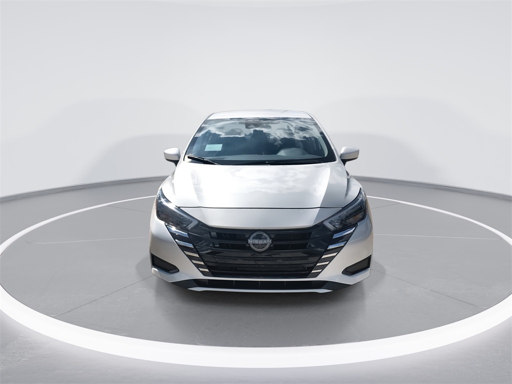 2025 Nissan Versa 1.6 SV photo 3